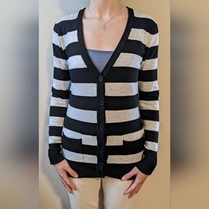 Womens Black and Light Gray Button Down V-Neck Cardigan Sweater. Size Small